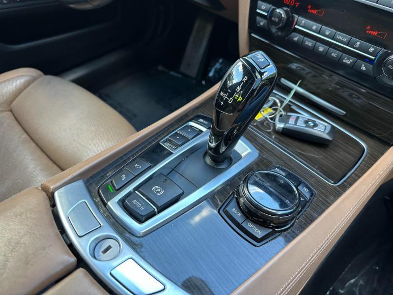 BMW 7-Series 750Li 2014