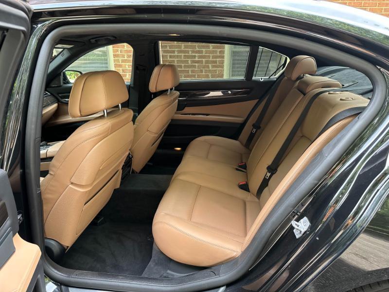 BMW 7-Series 750Li 2014
