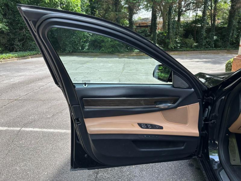 BMW 7-Series 750Li 2014