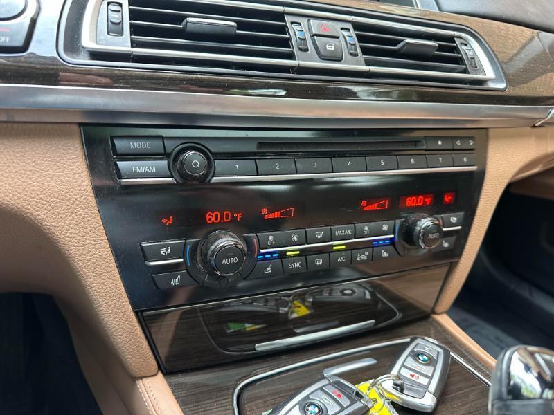 BMW 7-Series 750Li 2014