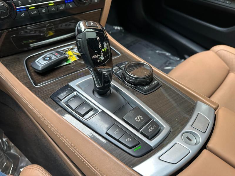 BMW 7-Series 750Li 2014