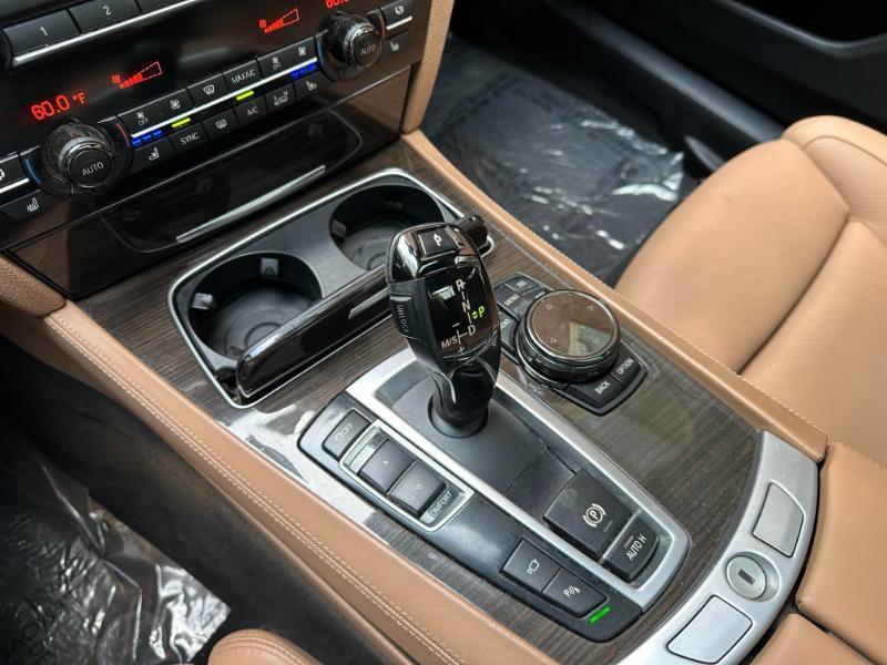 BMW 7-Series 750Li 2014