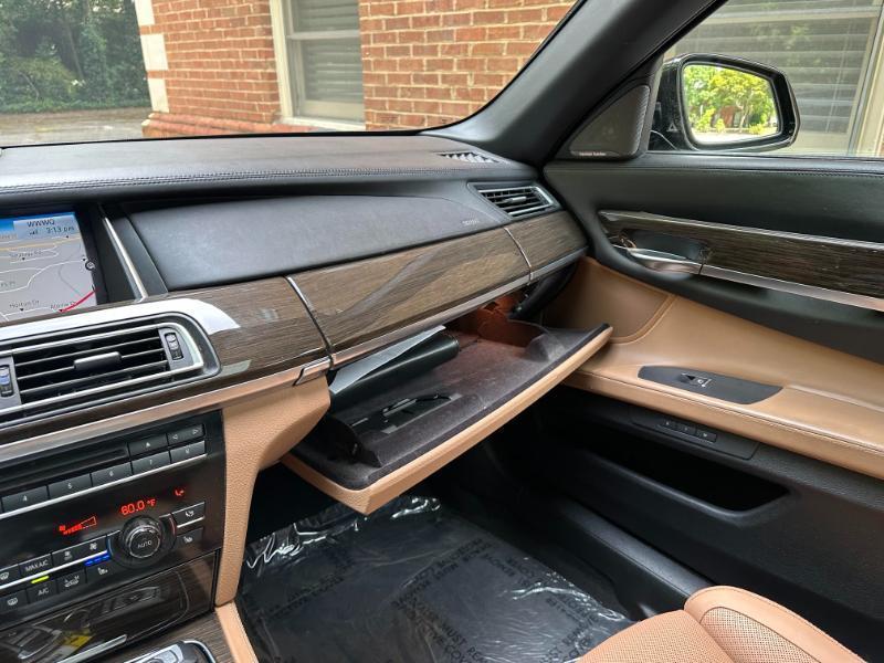 BMW 7-Series 750Li 2014