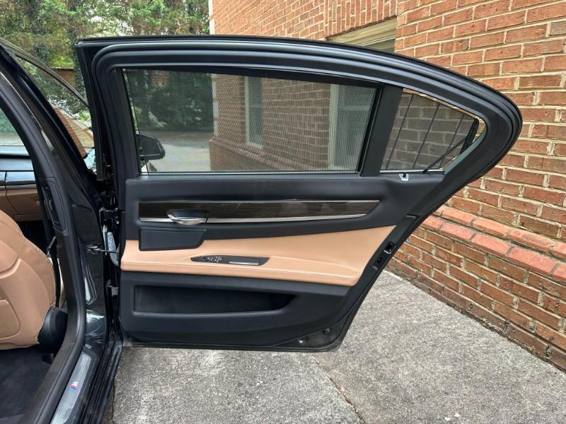 BMW 7-Series 750Li 2014