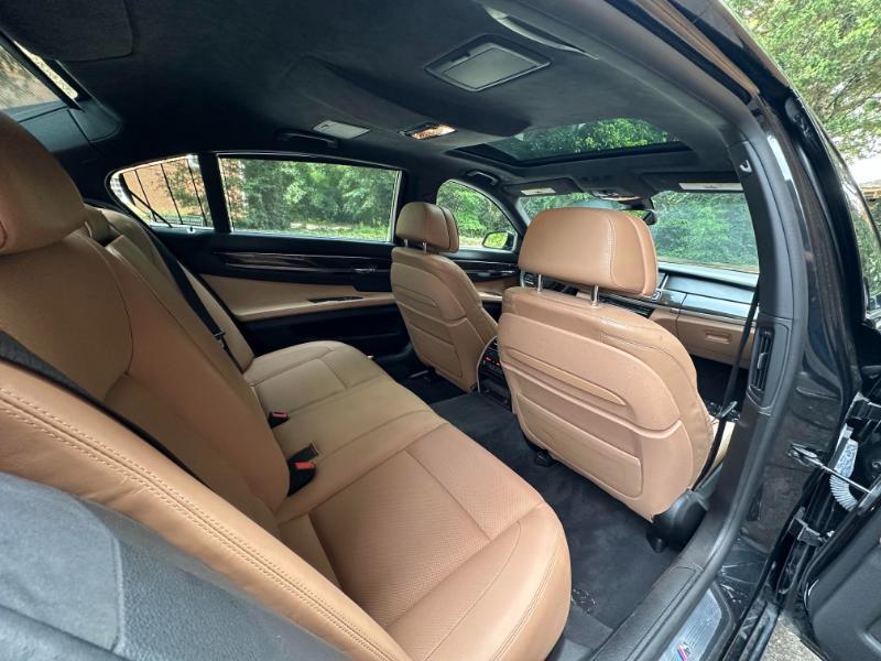 BMW 7-Series 750Li 2014