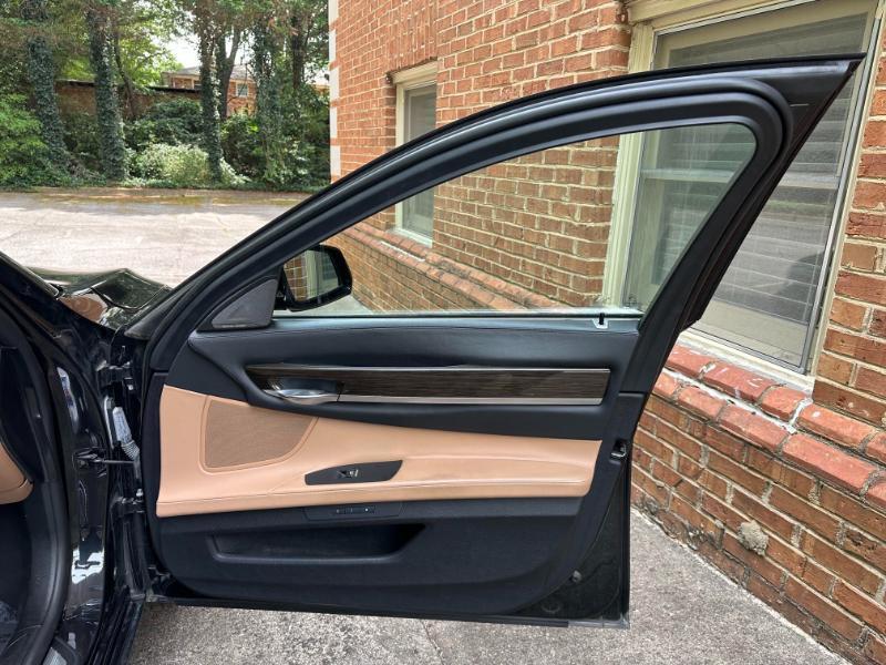 BMW 7-Series 750Li 2014