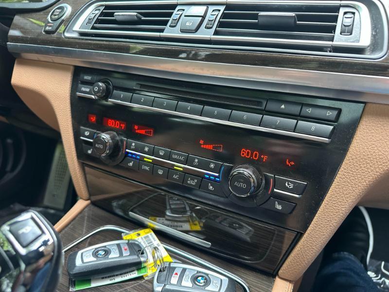 BMW 7-Series 750Li 2014
