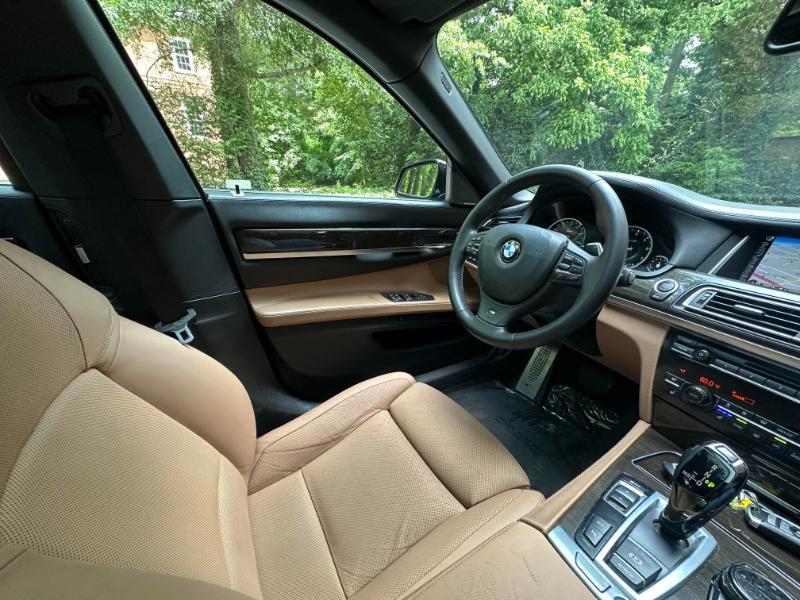 BMW 7-Series 750Li 2014