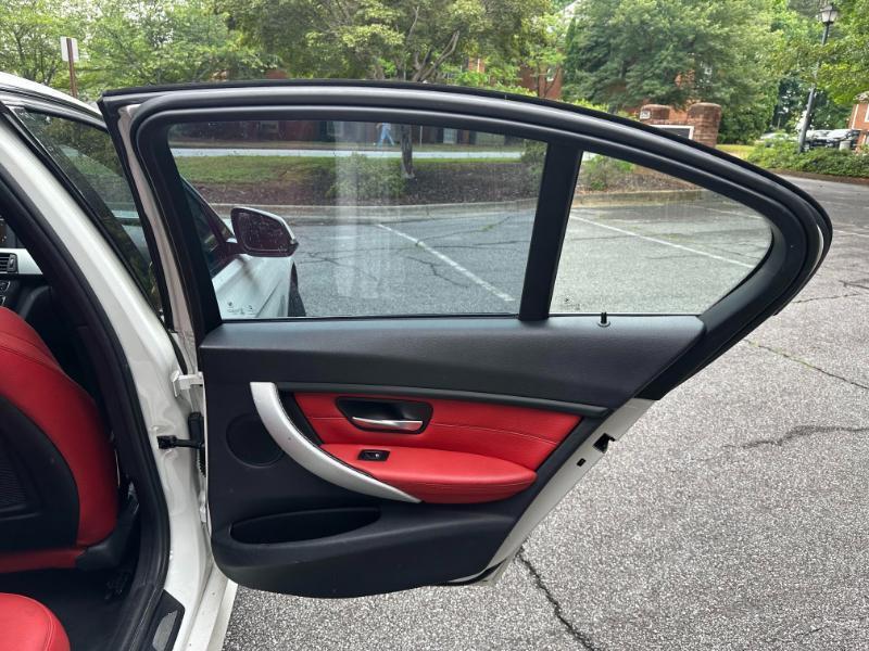 BMW 3-Series 328i Sedan 2015