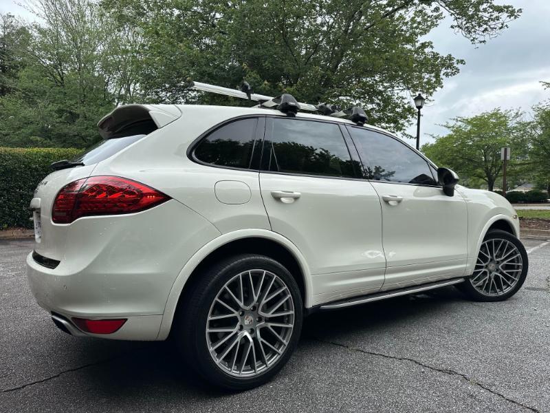 Porsche Cayenne S 2011