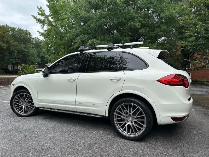 Porsche Cayenne S 2011