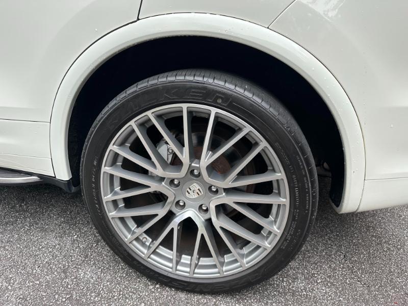 Porsche Cayenne S 2011