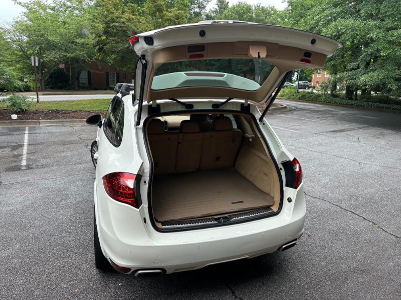Porsche Cayenne S 2011
