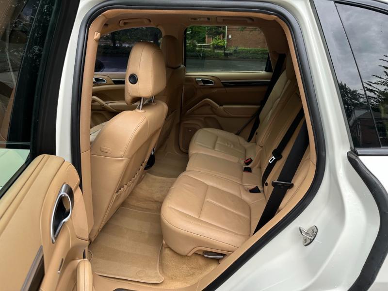 Porsche Cayenne S 2011