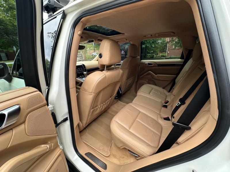 Porsche Cayenne S 2011