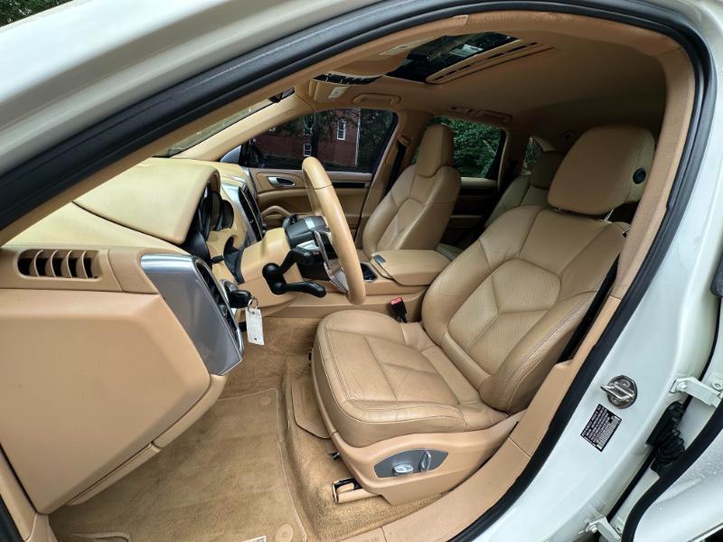 Porsche Cayenne S 2011