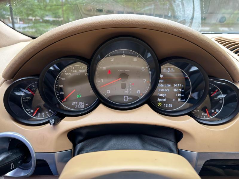 Porsche Cayenne S 2011