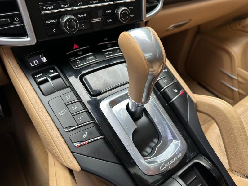 Porsche Cayenne S 2011