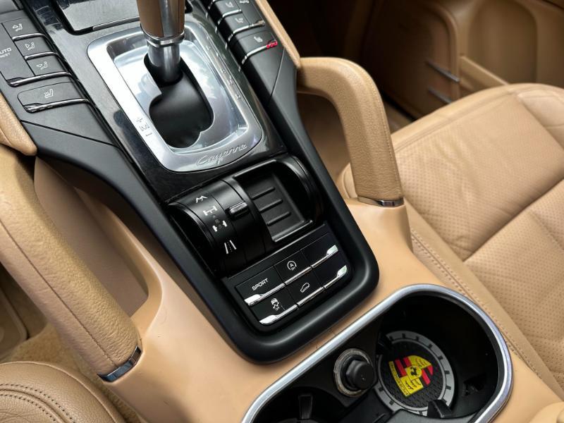 Porsche Cayenne S 2011