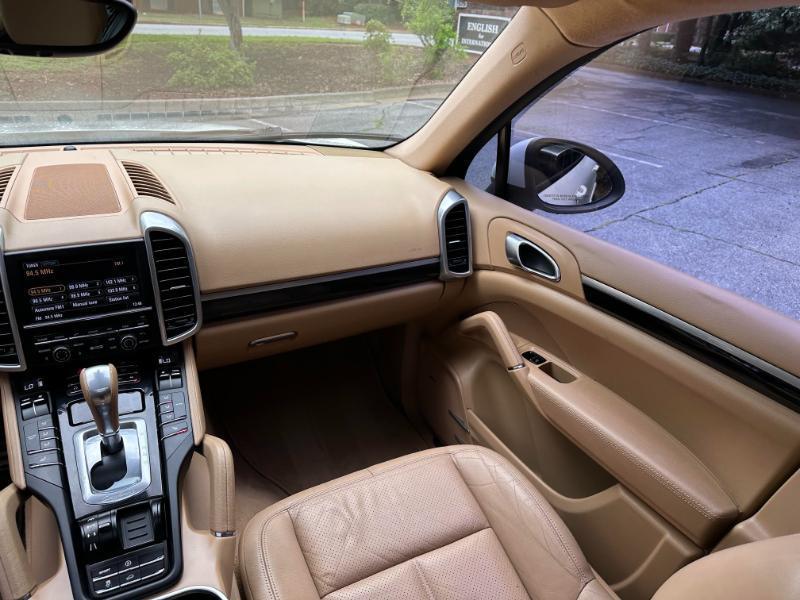 Porsche Cayenne S 2011