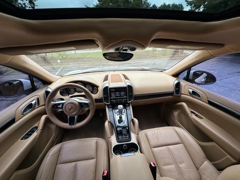 Porsche Cayenne S 2011