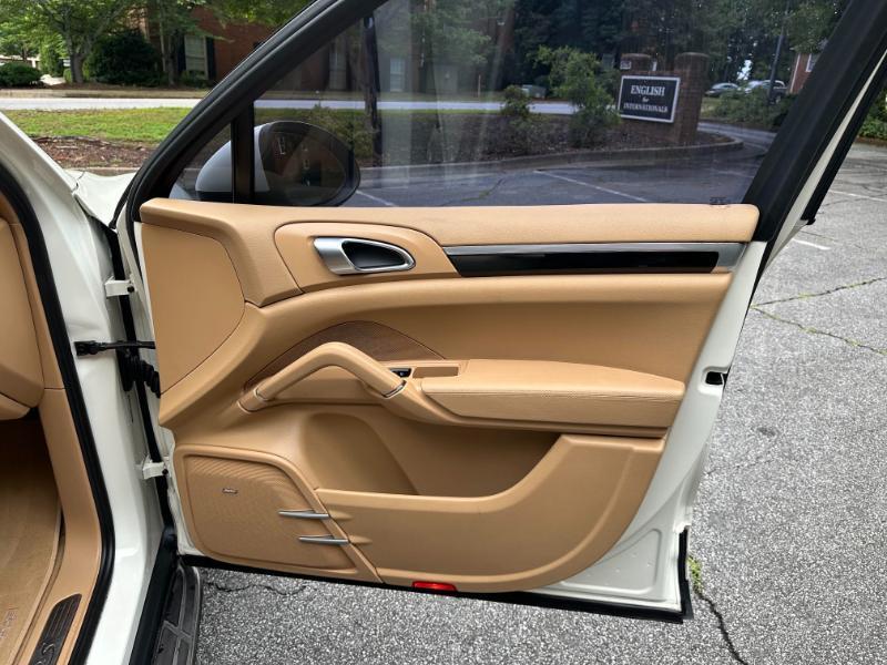 Porsche Cayenne S 2011