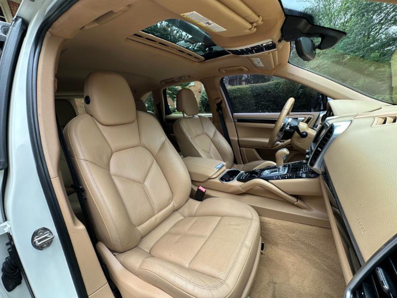 Porsche Cayenne S 2011