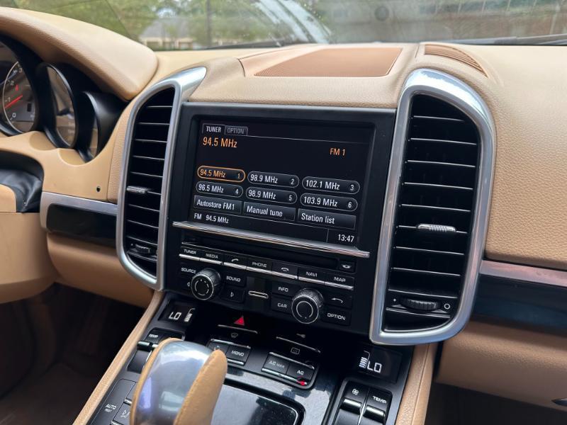 Porsche Cayenne S 2011
