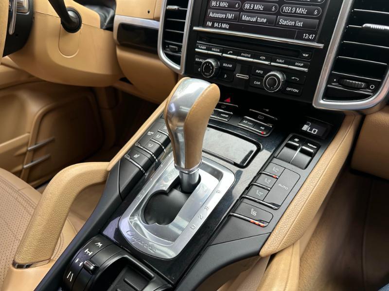 Porsche Cayenne S 2011