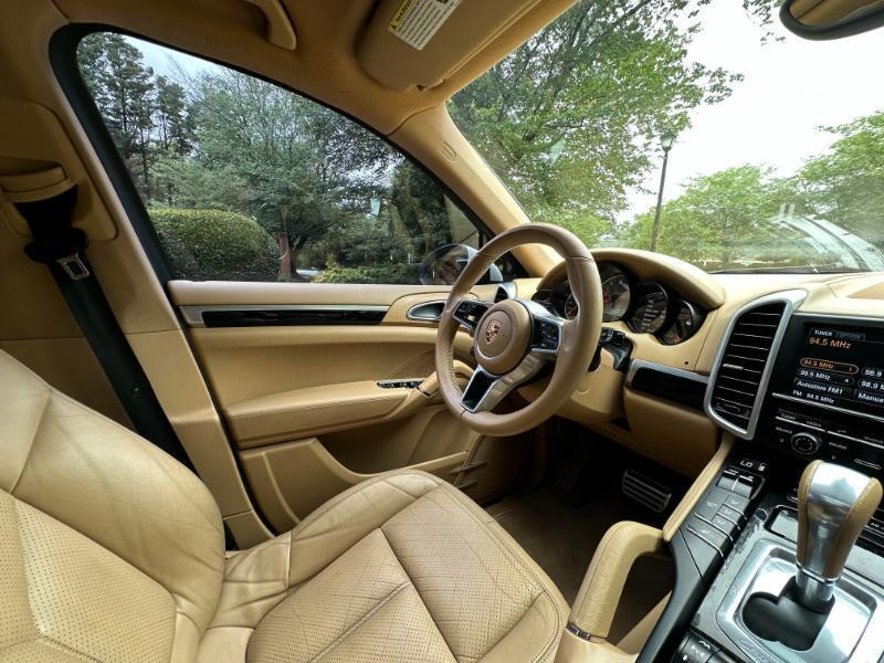 Porsche Cayenne S 2011