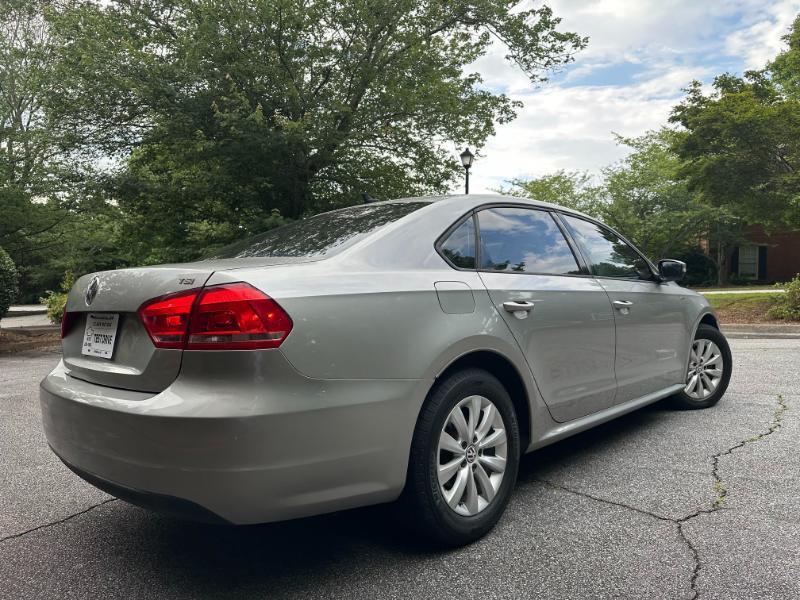Volkswagen Passat 1.8T Wolfsburg AT 2014