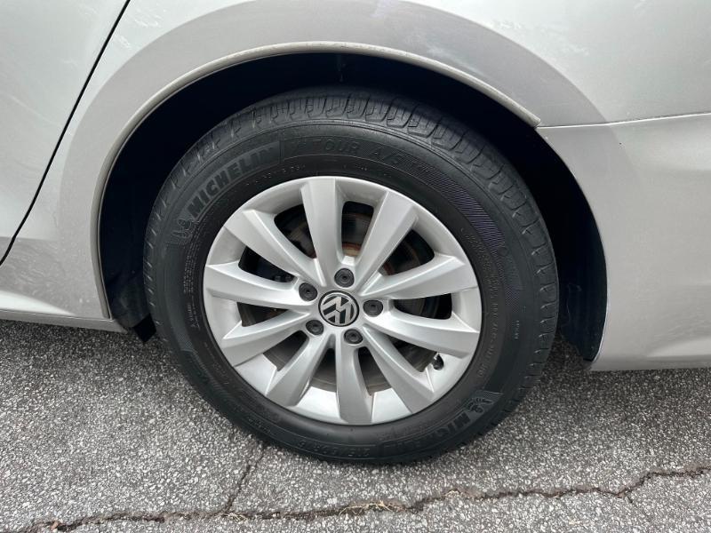 Volkswagen Passat 1.8T Wolfsburg AT 2014