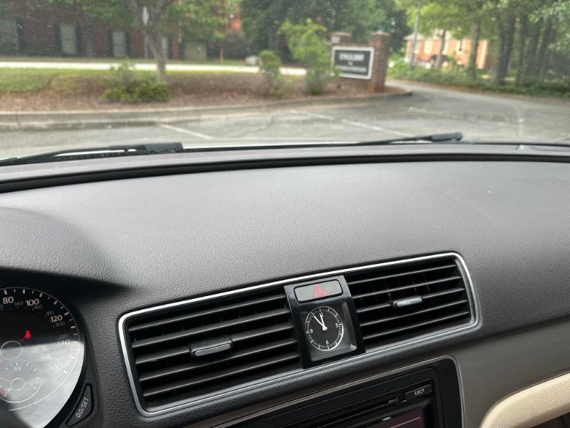 Volkswagen Passat 1.8T Wolfsburg AT 2014
