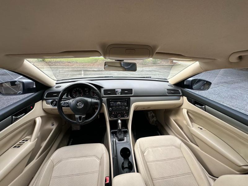 Volkswagen Passat 1.8T Wolfsburg AT 2014