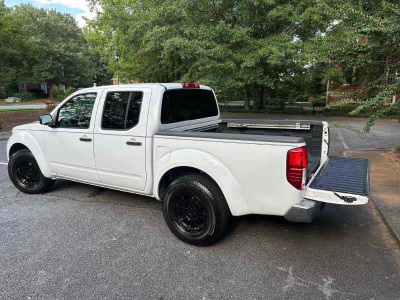 Nissan Frontier SV Crew Cab 2WD 2012