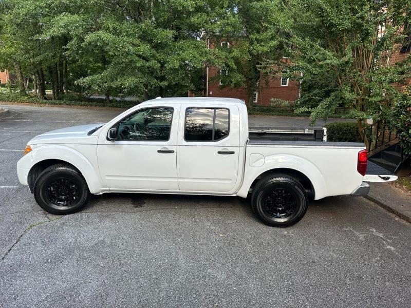 Nissan Frontier SV Crew Cab 2WD 2012