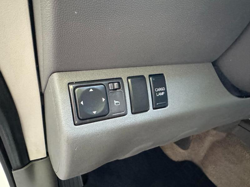 Nissan Frontier SV Crew Cab 2WD 2012