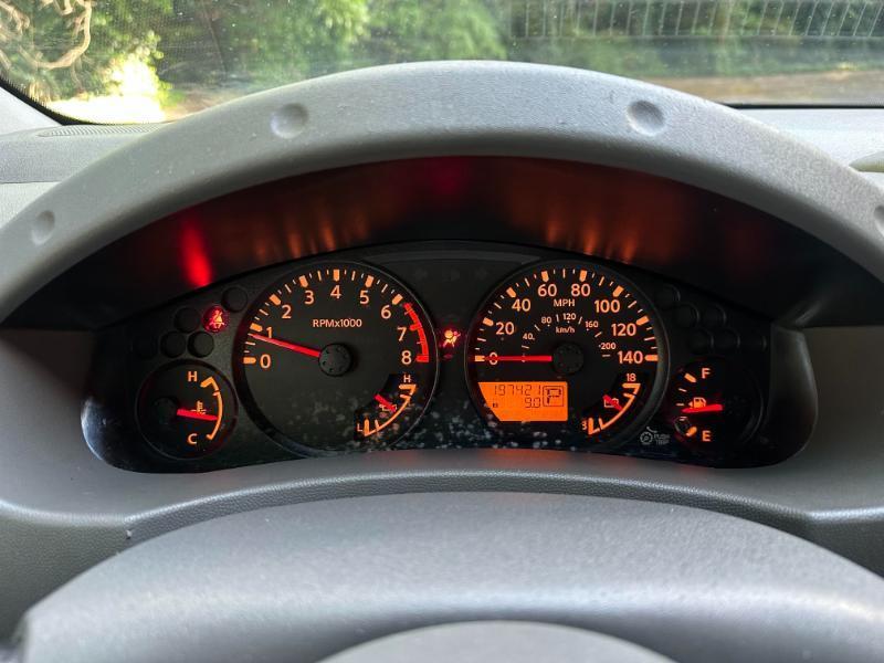 Nissan Frontier SV Crew Cab 2WD 2012