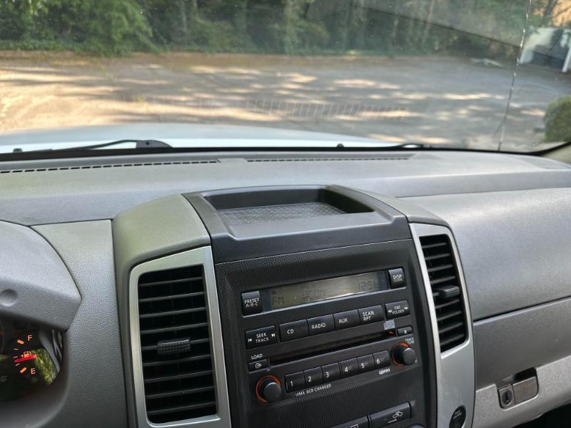 Nissan Frontier SV Crew Cab 2WD 2012