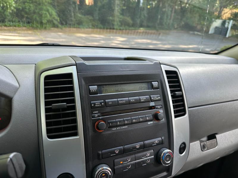 Nissan Frontier SV Crew Cab 2WD 2012