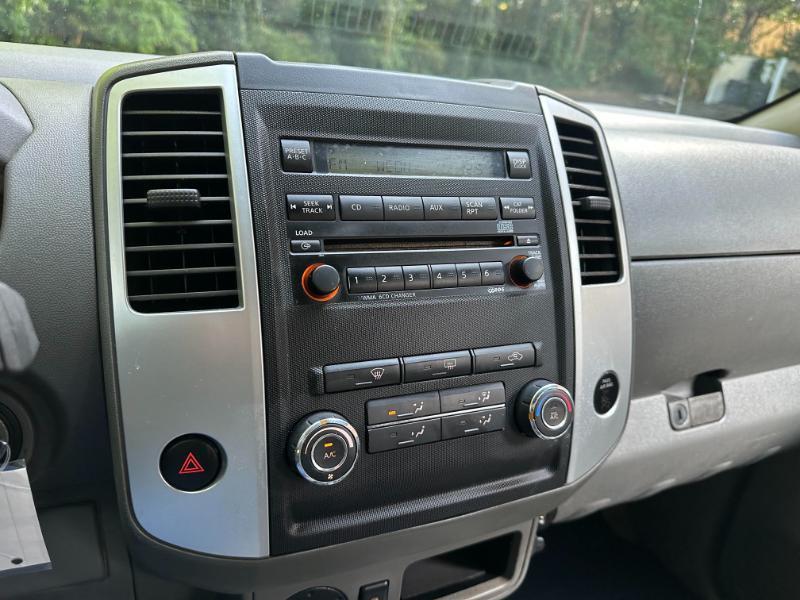 Nissan Frontier SV Crew Cab 2WD 2012