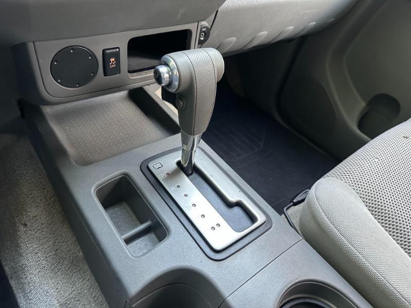 Nissan Frontier SV Crew Cab 2WD 2012