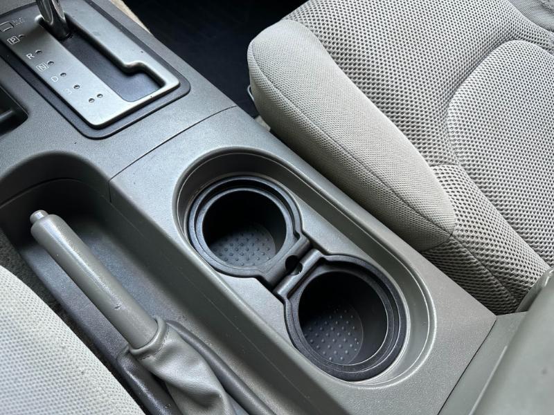 Nissan Frontier SV Crew Cab 2WD 2012