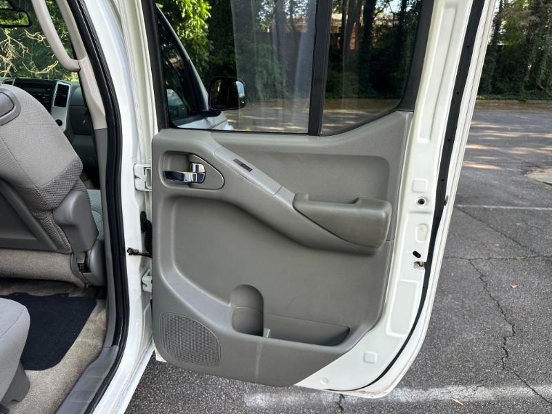 Nissan Frontier SV Crew Cab 2WD 2012