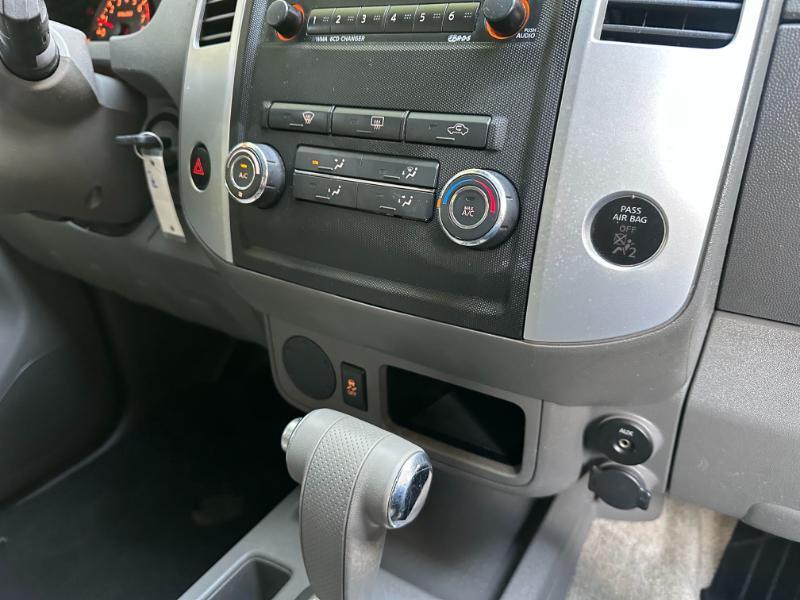Nissan Frontier SV Crew Cab 2WD 2012