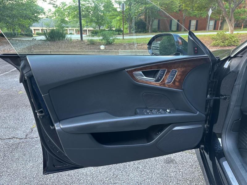 Audi A7 3.0T Prestige Sedan Quattro 2012
