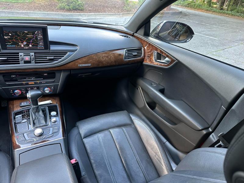 Audi A7 3.0T Prestige Sedan Quattro 2012