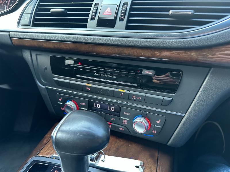 Audi A7 3.0T Prestige Sedan Quattro 2012