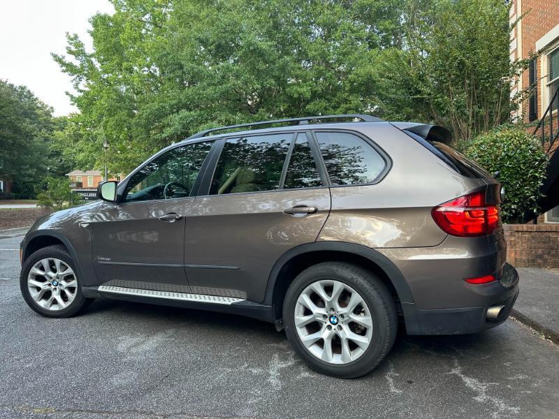 BMW X5 xDrive35i 2011