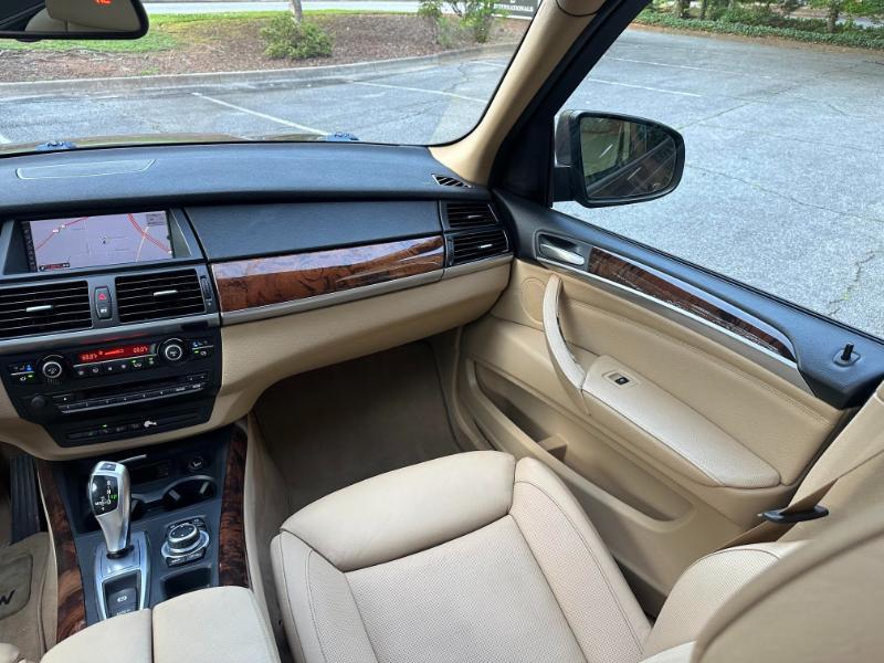 BMW X5 xDrive35i 2011